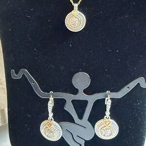 Judith Ripka’s Elegant Gold and Silver Jewelry Set
